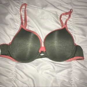 Victoria’s Secret T-Shirt push up bra 36 B